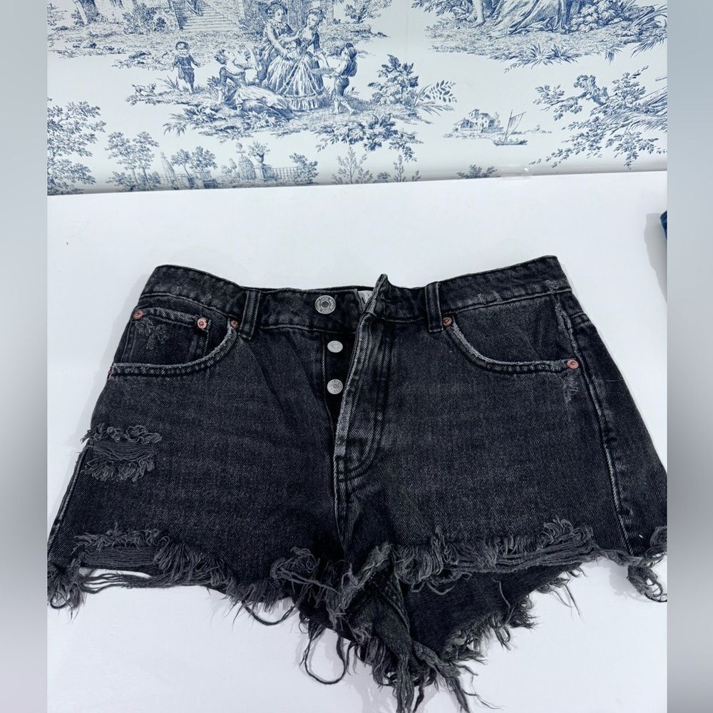 ZARA - US 4 Faded Black Button Fly Cut-off Jean Booty Shorts